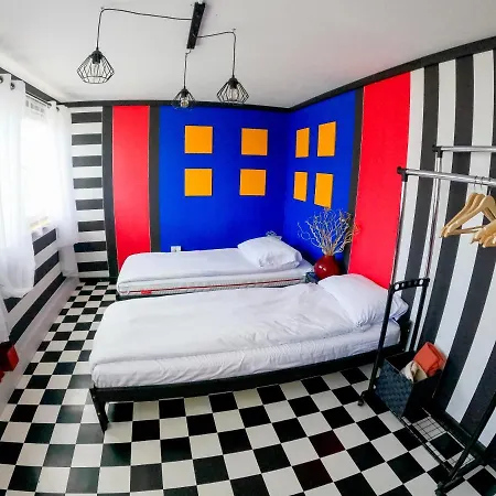 Lodge Koza I Brzoza, Z Kontenerow *