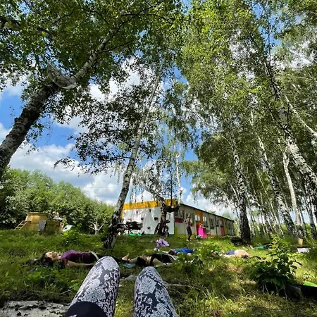 Koza I Brzoza, Z Kontenerow Lodge *